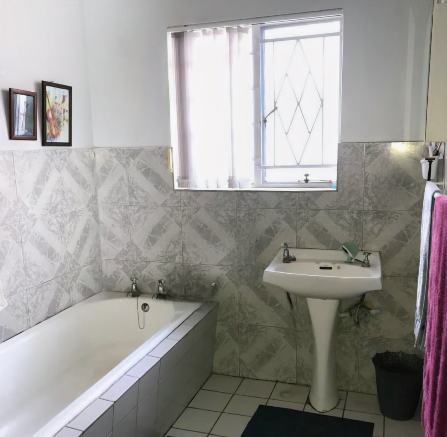 4 Bedroom Property for Sale in Oranjesig Free State